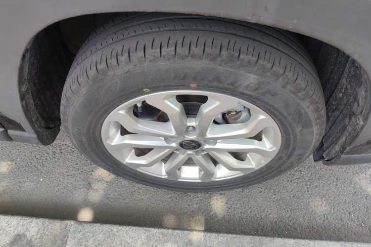 Used Toyota FRONTLANDER 2023 2.0L CVT Elite Edition Right Front Wheel Hub