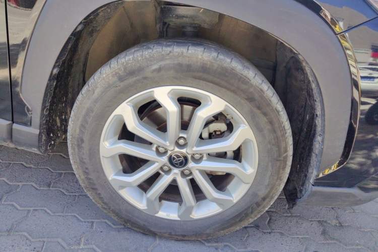 Used Toyota FRONTLANDER 2023 2.0L CVT Leading Edition Right Front Wheel Hub