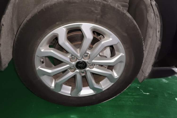 Used Toyota FRONTLANDER 2023 2.0L CVT Elite Edition Right Front Wheel Hub