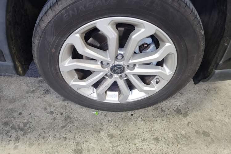 Used Toyota FRONTLANDER 2023 2.0L CVT Elite Edition Right Front Wheel Hub