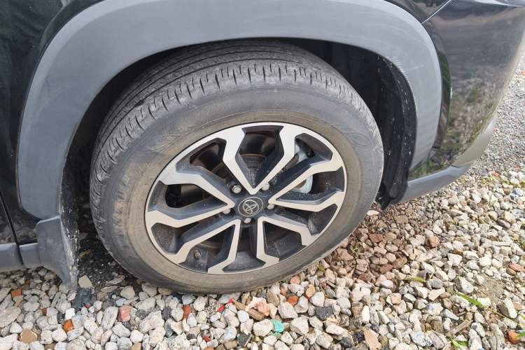 Used Toyota FRONTLANDER 2023 2.0L CVT Luxury Edition Right Front Wheel Hub