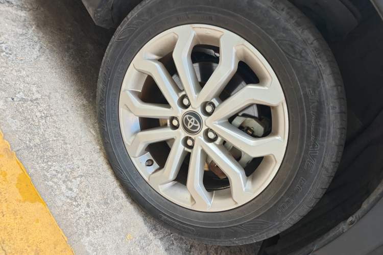 Used Toyota FRONTLANDER 2023 2.0L Smart Electric Hybrid Dual-Engine Leading Edition Right Front Wheel Hub