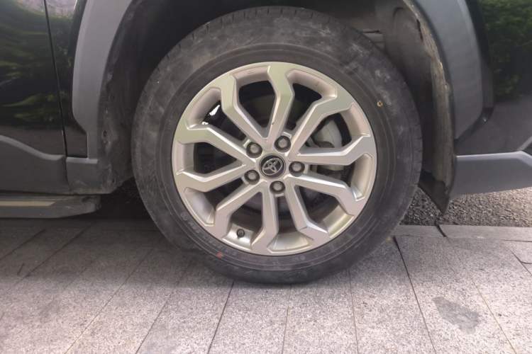 Used Toyota FRONTLANDER 2023 2.0L CVT Elite Edition Right Front Wheel Hub