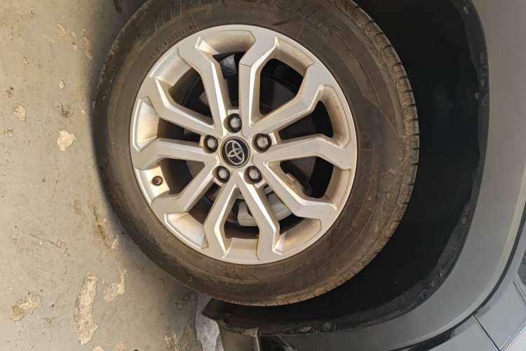 Used Toyota FRONTLANDER 2023 2.0L CVT Leading Edition Right Front Wheel Hub