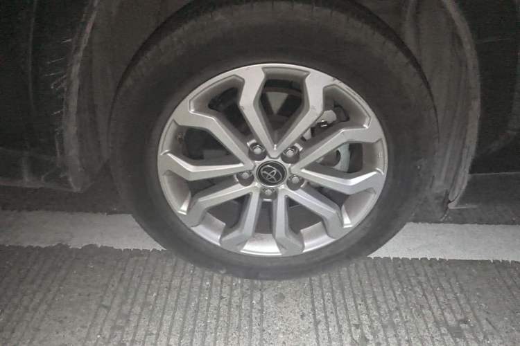 Used Toyota FRONTLANDER 2023 2.0L CVT Elite Edition Right Front Wheel Hub