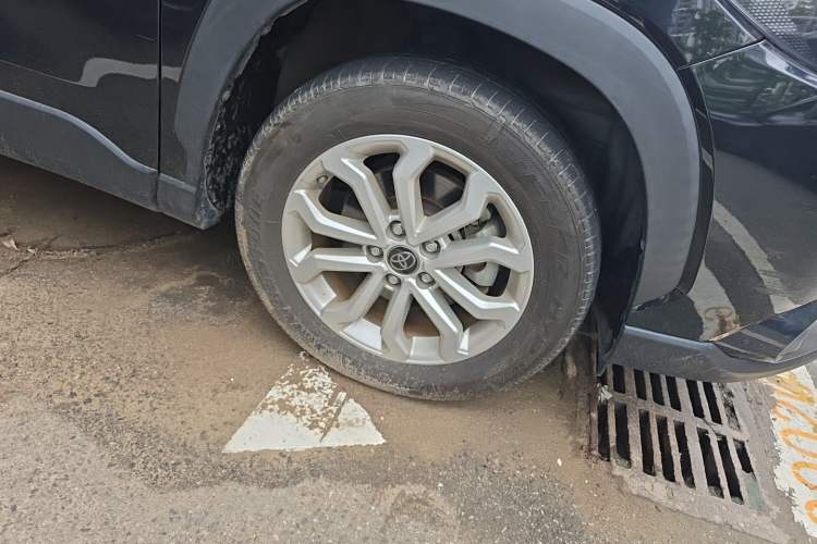 Used Toyota FRONTLANDER 2023 2.0L CVT Leading Edition Right Front Wheel Hub