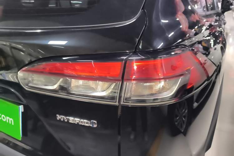 Used Toyota FRONTLANDER 2023 2.0L Smart Electric Hybrid Dual-Engine Luxury Edition Right Rear Taillight