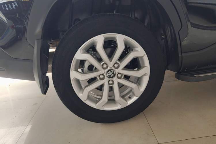 Used Toyota FRONTLANDER 2023 2.0L CVT Leading Edition Right Rear Wheel Hub