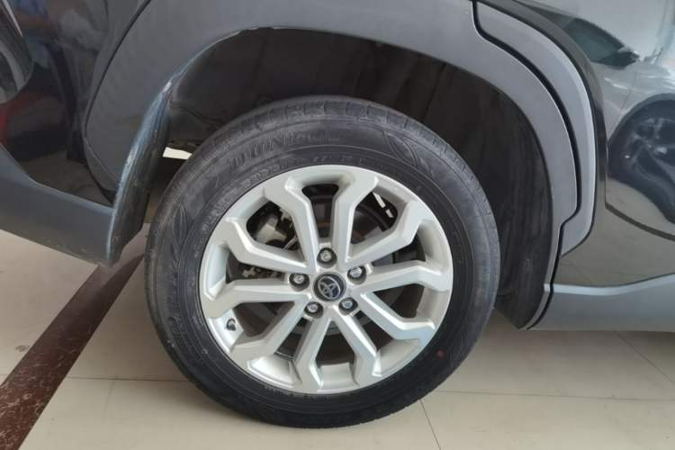 Used Toyota FRONTLANDER 2023 2.0L Smart Electric Hybrid Dual-Engine Leading Edition Right Rear Wheel Hub