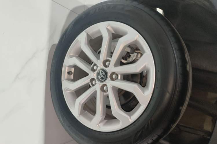Used Toyota FRONTLANDER 2023 2.0L CVT Leading Edition Right Rear Wheel Hub