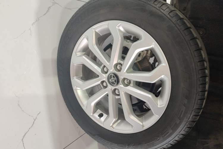 Used Toyota FRONTLANDER 2023 2.0L CVT Elite Edition Right Rear Wheel Hub