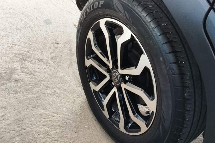 Used Toyota FRONTLANDER 2023 2.0L Smart Electric Hybrid Dual-Engine Luxury Edition Right Rear Wheel Hub