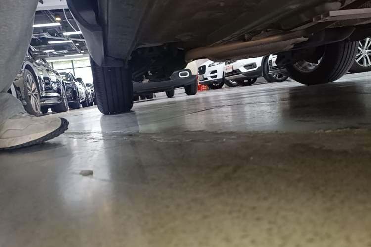 Used Toyota FRONTLANDER 2023 2.0L CVT Elite Edition Right Side Sill