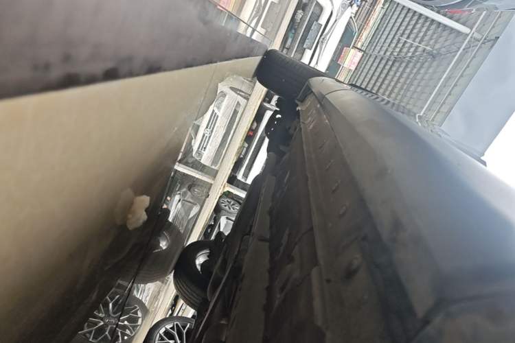 Used Toyota FRONTLANDER 2023 2.0L CVT Elite Edition Right Side Sill