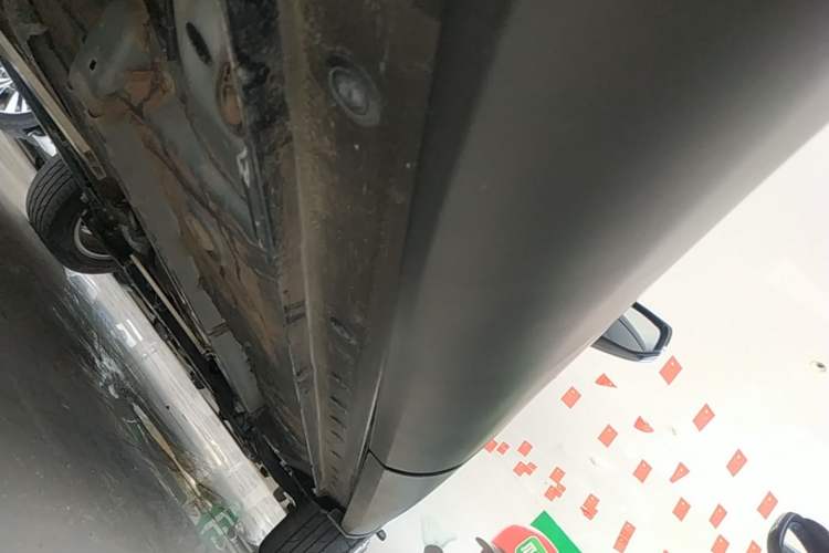 Used Toyota FRONTLANDER 2023 2.0L CVT Elite Edition Right Side Sill