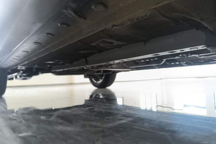 Used Toyota FRONTLANDER 2023 2.0L CVT Elite Edition Right Side Sill