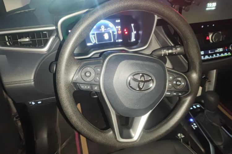 Used Toyota FRONTLANDER 2023 2.0L Smart Electric Hybrid Dual-Engine Luxury Edition Steering Wheel