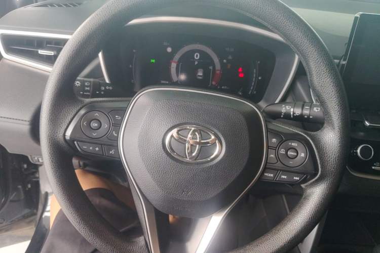 Used Toyota FRONTLANDER 2023 2.0L CVT Luxury Edition Steering Wheel