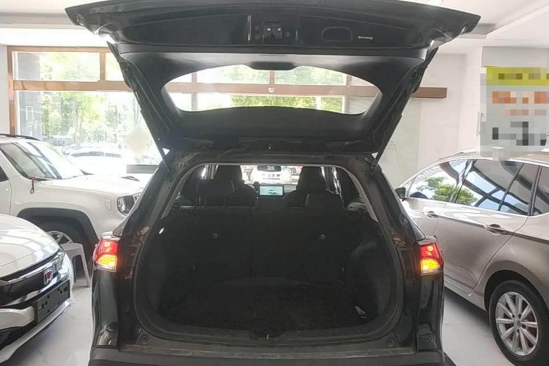 Used Toyota FRONTLANDER 2023 2.0L CVT Elite Edition Trunk
