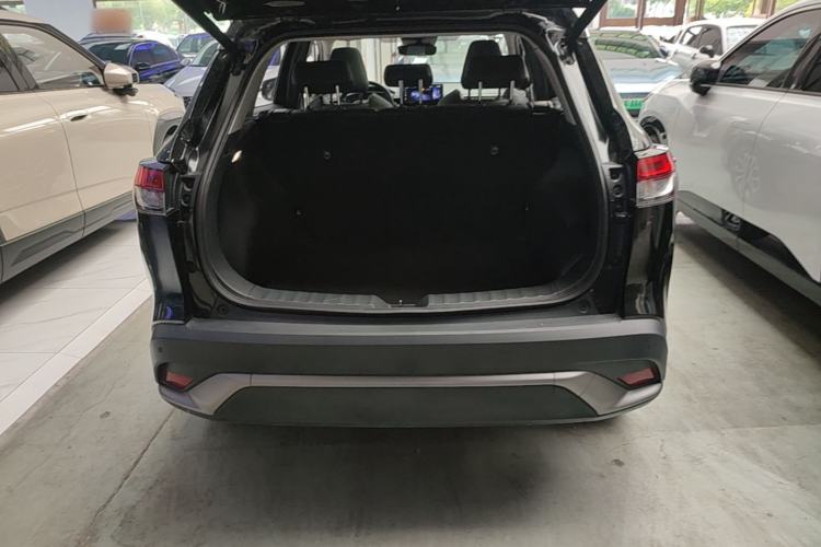 Used Toyota FRONTLANDER 2023 2.0L Smart Electric Hybrid Dual-Engine Deluxe Version Trunk