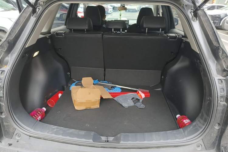 Used Toyota FRONTLANDER 2023 2.0L CVT Elite Edition Trunk