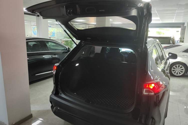 Used Toyota FRONTLANDER 2023 2.0L CVT Elite Edition Trunk