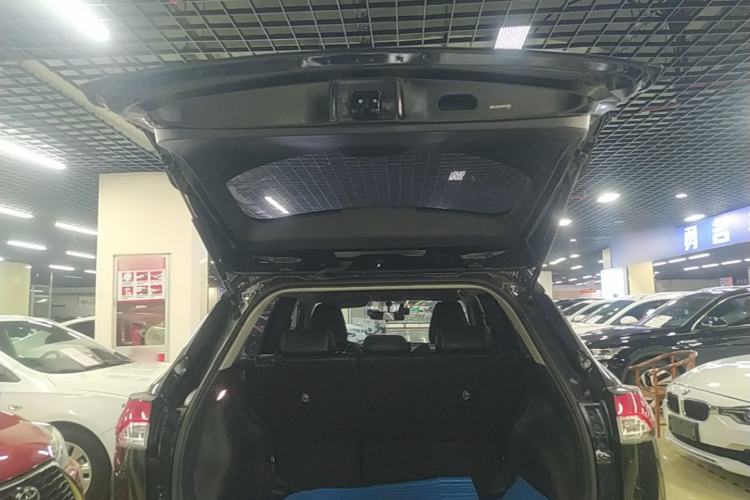 Used Toyota FRONTLANDER 2023 2.0L CVT Elite Edition Trunk