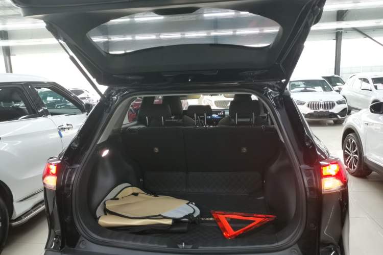 Used Toyota FRONTLANDER 2023 2.0L CVT Leading Edition Trunk