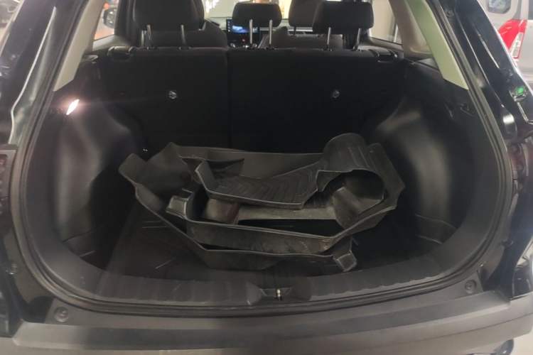 Used Toyota FRONTLANDER 2023 2.0L CVT Elite Edition Trunk