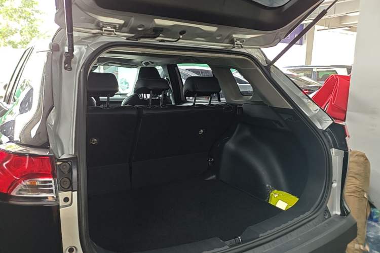 Used Toyota FRONTLANDER 2023 2.0L CVT Leading Edition Trunk