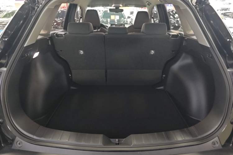 Used Toyota FRONTLANDER 2023 2.0L CVT Elite Edition Trunk
