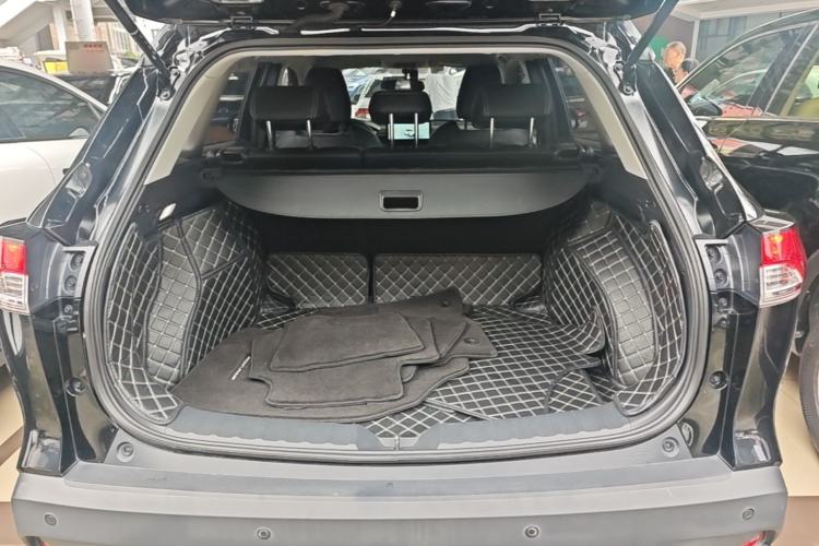 Used Toyota FRONTLANDER 2023 2.0L CVT Elite Edition Trunk