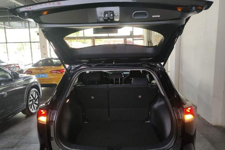 Used Toyota FRONTLANDER 2023 2.0L CVT Elite Edition Trunk