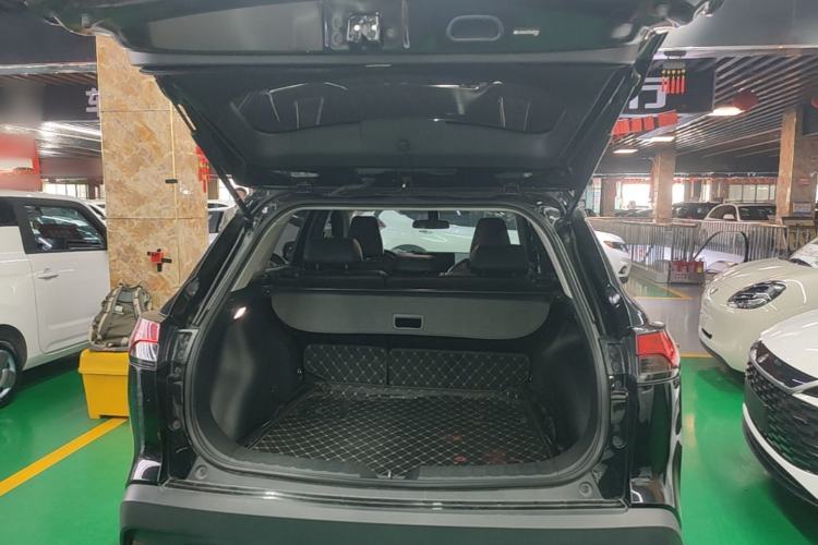 Used Toyota FRONTLANDER 2023 2.0L CVT Elite Edition Trunk