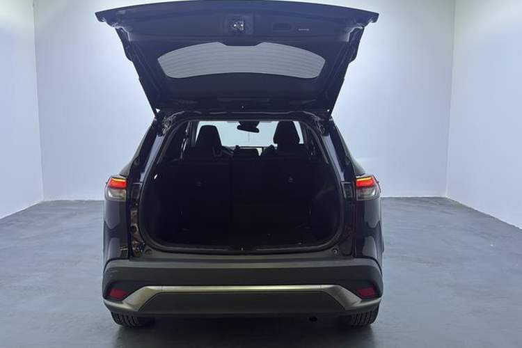 Used Toyota FRONTLANDER 2023 2.0L CVT Luxury Edition Trunk