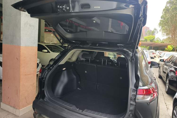 Used Toyota FRONTLANDER 2023 2.0L CVT Luxury Edition Trunk