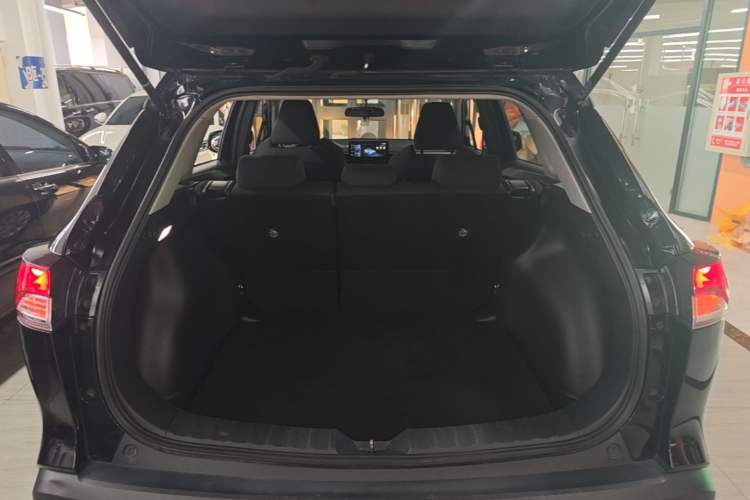Used Toyota FRONTLANDER 2023 2.0L CVT Elite Edition Trunk