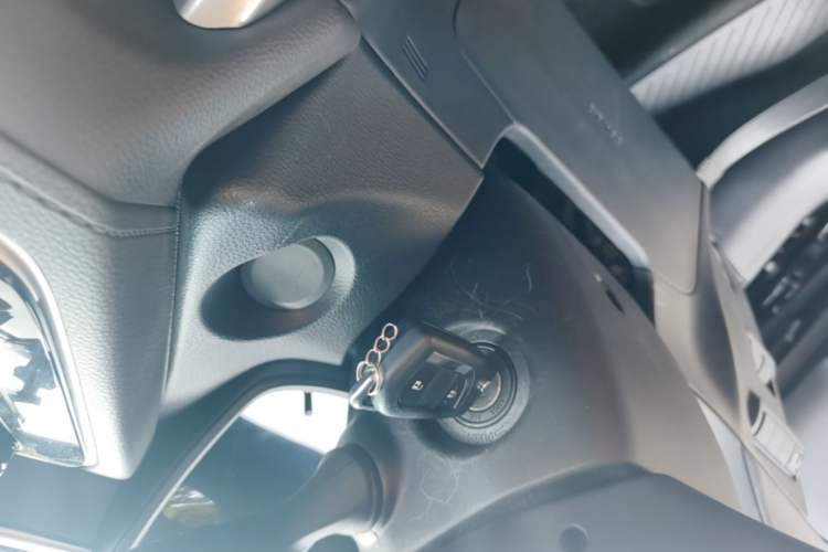 Used Toyota FRONTLANDER 2023 2.0L CVT Elite Edition Vehicle Key