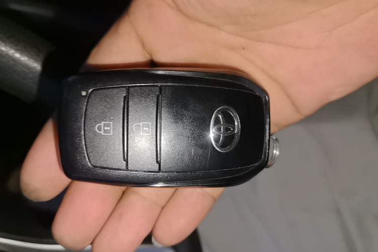 Used Toyota FRONTLANDER 2023 2.0L CVT Leading Edition Vehicle Key