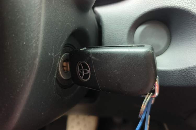 Used Toyota FRONTLANDER 2023 2.0L CVT Elite Edition Vehicle Key