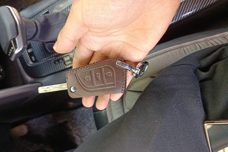Used Toyota FRONTLANDER 2023 2.0L CVT Elite Edition Vehicle Key