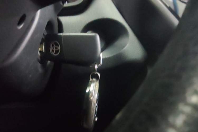 Used Toyota FRONTLANDER 2023 2.0L CVT Elite Edition Vehicle Key