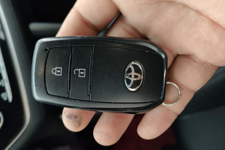 Used Toyota FRONTLANDER 2023 2.0L CVT Leading Edition Vehicle Key