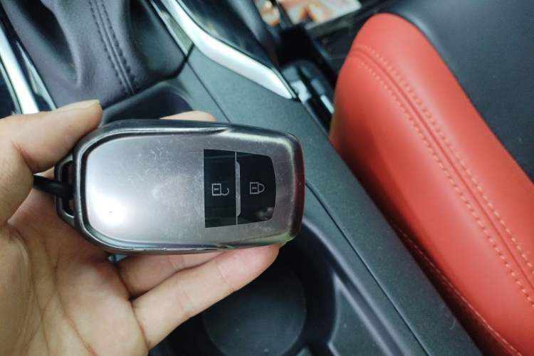 Used Toyota FRONTLANDER 2023 2.0L CVT Leading Edition Vehicle Key