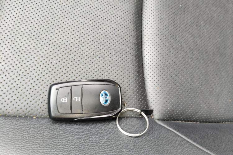 Used Toyota FRONTLANDER 2023 2.0L Smart Electric Hybrid Dual-Engine Luxury Edition Vehicle Key