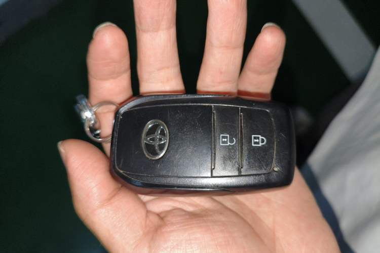 Used Toyota FRONTLANDER 2023 2.0L CVT Leading Edition Vehicle Key