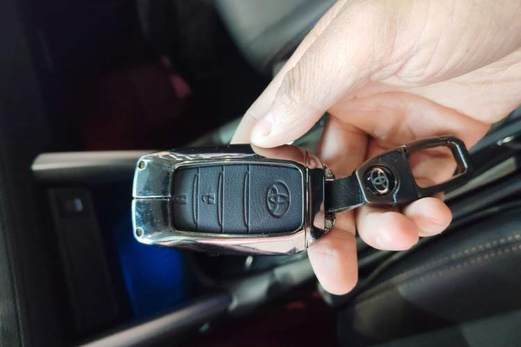 Used Toyota FRONTLANDER 2023 2.0L CVT Sport Edition Vehicle Key