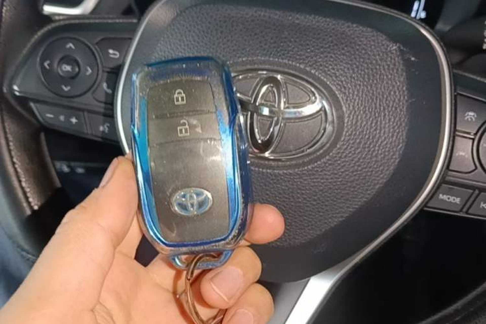 Used Toyota FRONTLANDER 2023 2.0L Smart Electric Hybrid Dual-Engine Leading Edition Vehicle Key