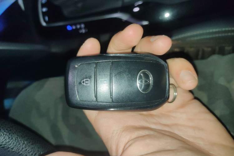 Used Toyota FRONTLANDER 2023 2.0L CVT Luxury Edition Vehicle Key