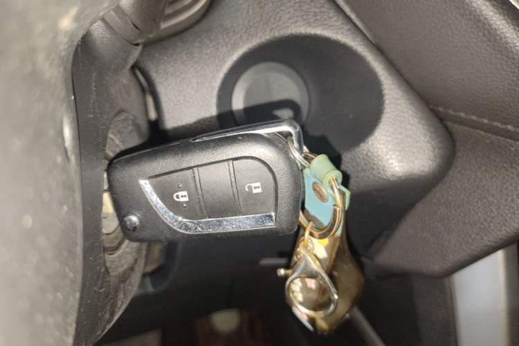 Used Toyota FRONTLANDER 2023 2.0L CVT Elite Edition Vehicle Key